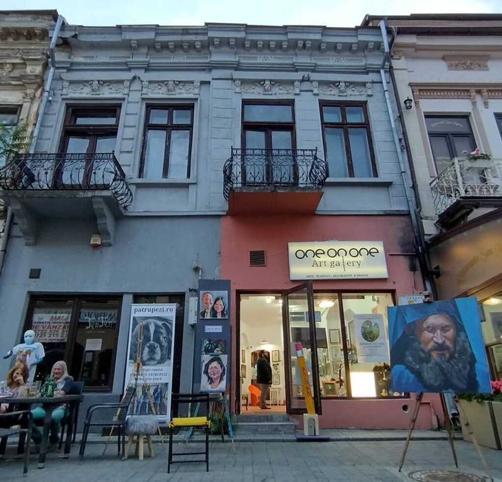 De inchiriat in Targoviste. Spatiu Comercial Centrul Vechi, sub Restaurant Belvedere Pozitie Superba Avantaj maxim .