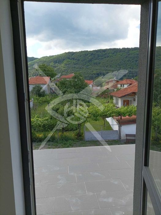 Продава се Къща в с. Радуил, Област София-област - 232 кв.м за 936 €/кв.м - Снимка #9