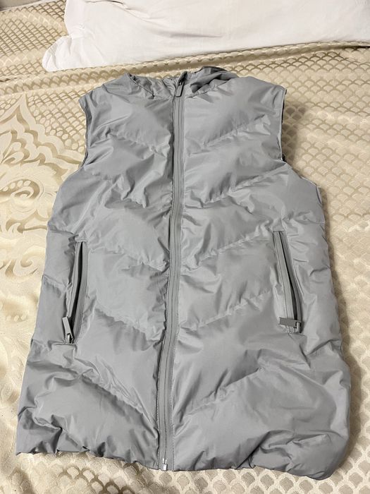 Продам жилетку на девочку 6-7 лет