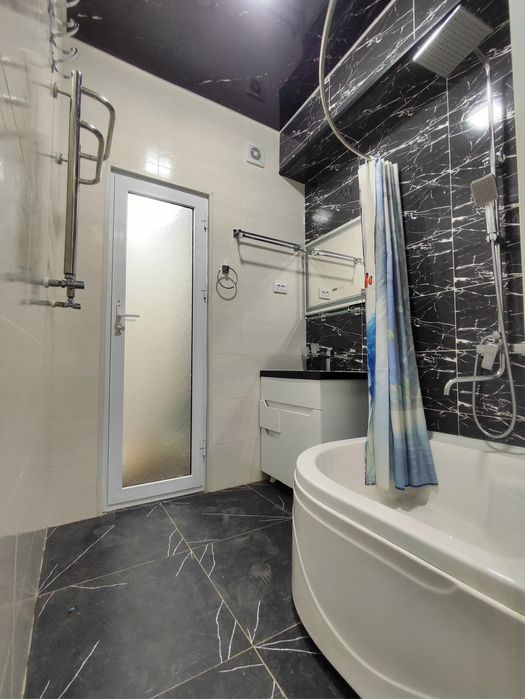 Яшнабодда 3-хона квартира сотилади