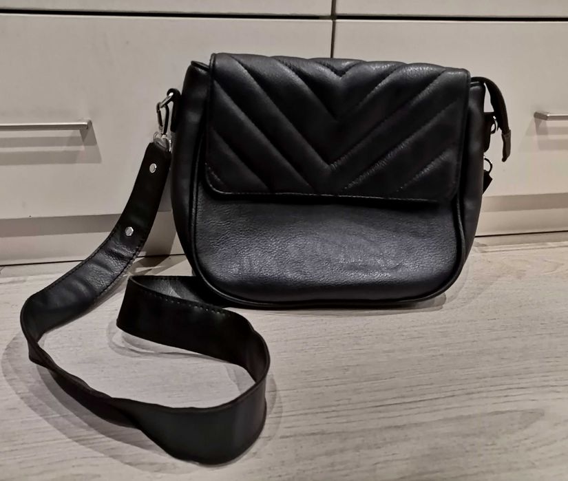 Малка дамска чантичка