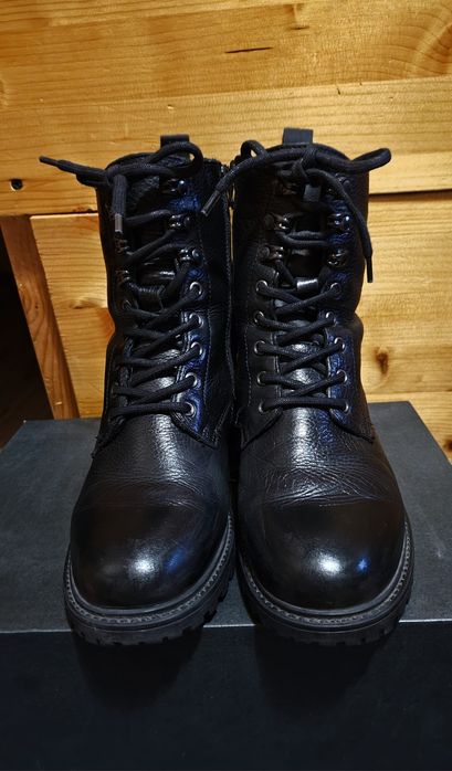 Ghete din piele negre