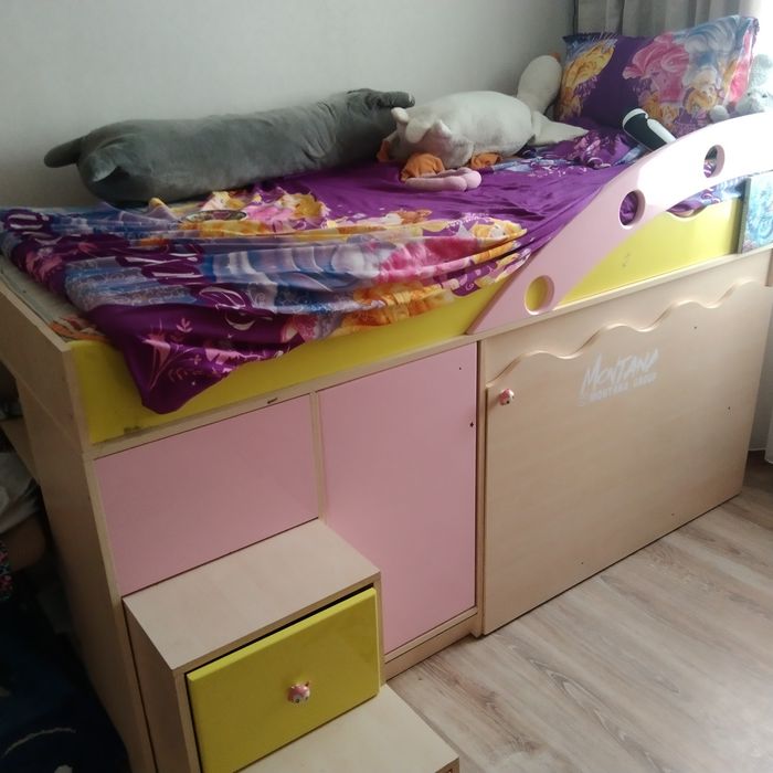 Спальный гарнитур