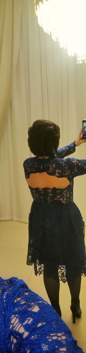 Платья нарядные, шикарные.