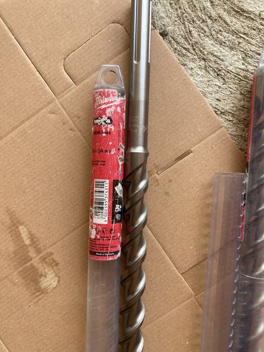 Burghiu Milwaukee Sds Max 24x520mm MX4 4”cu 4 Pastile