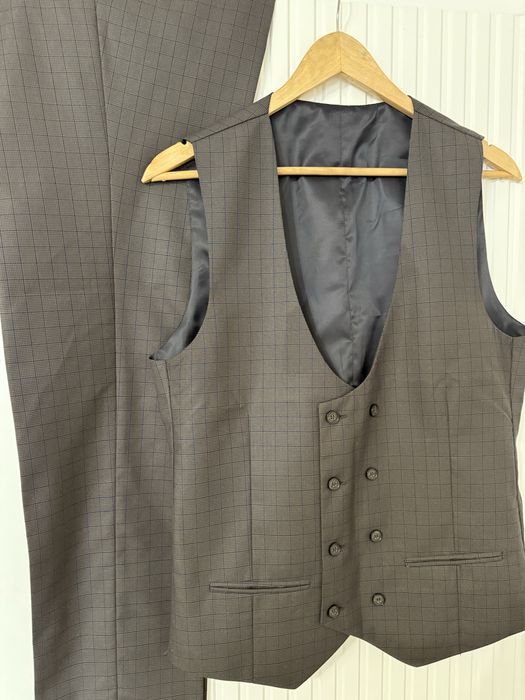 Костюм тройка, шикарный, р 48