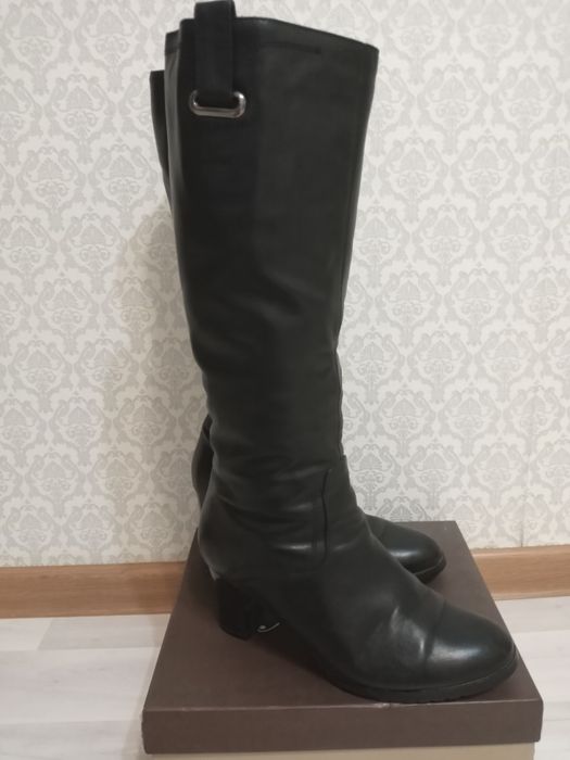 Қысқы етік. Қара түсті.