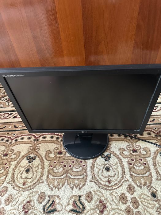 Продаю мониторы 4 шт.