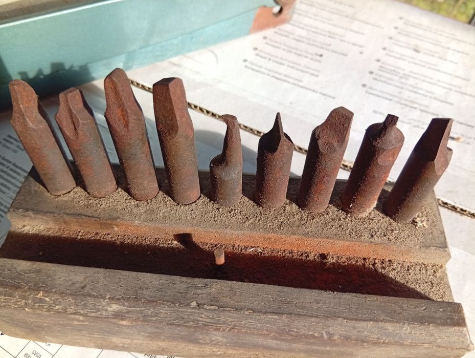 Set cuțite de strung profile diferite