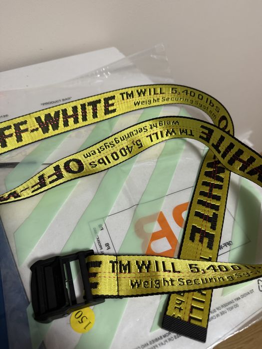 Curea off white