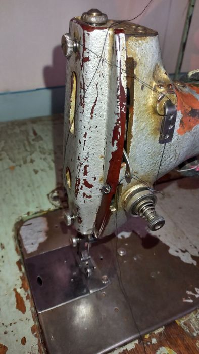 Тикув машина 22 сотилади