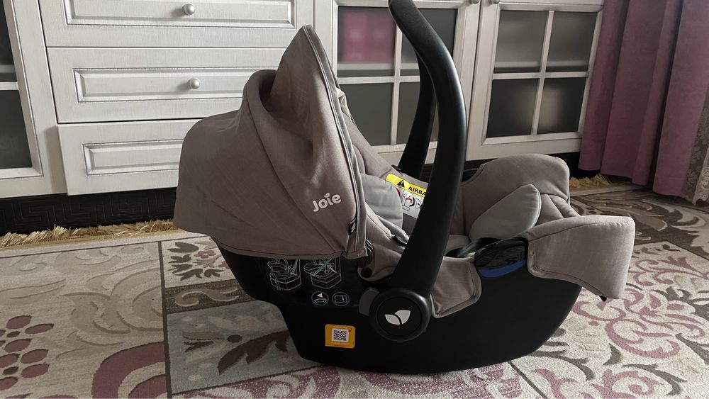 Автокресло для ребенка до 8-9 мес