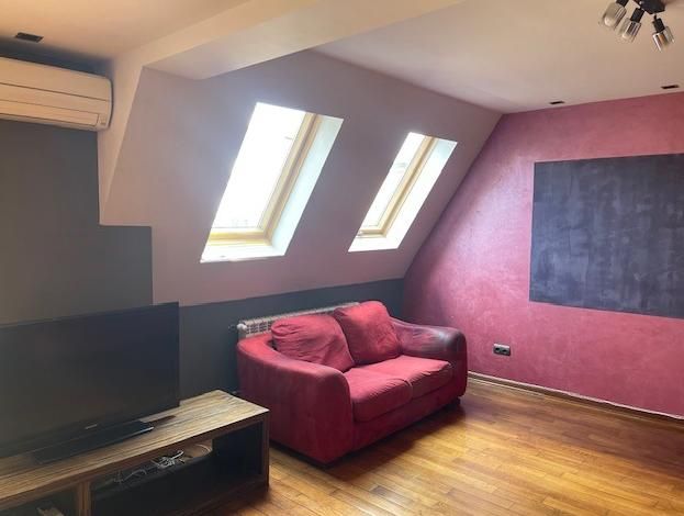 Дава се под наем Тристаен апартамент в Пловдив, Кършияка - 130 кв.м за 740 € - Снимка #2