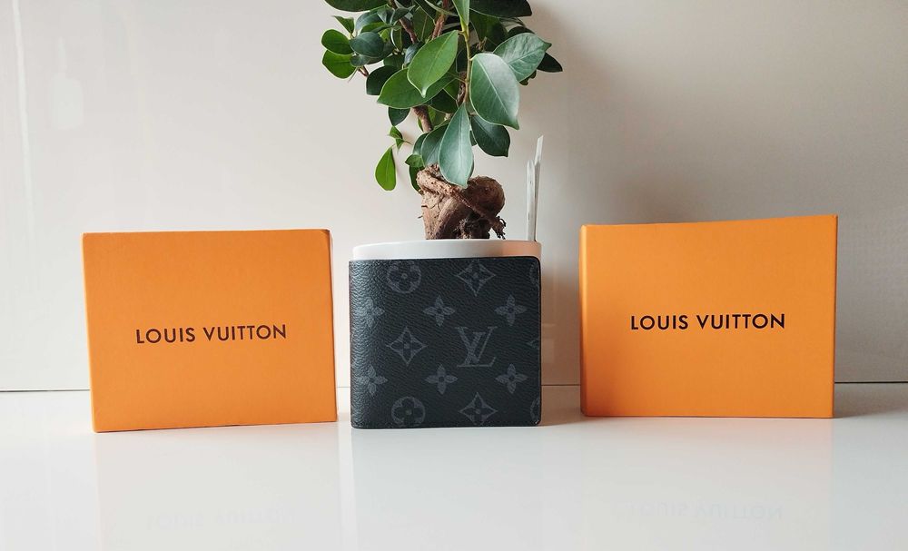 Louis Vuitton портфейли черни