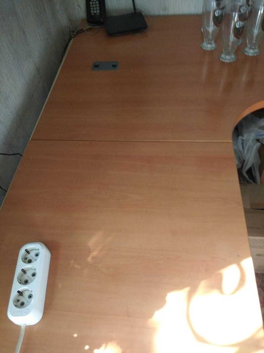 Компьютерный стол.