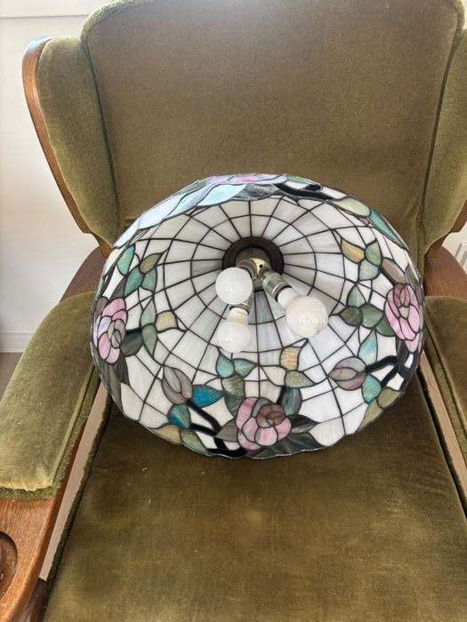 Lampa pendul Tiffany