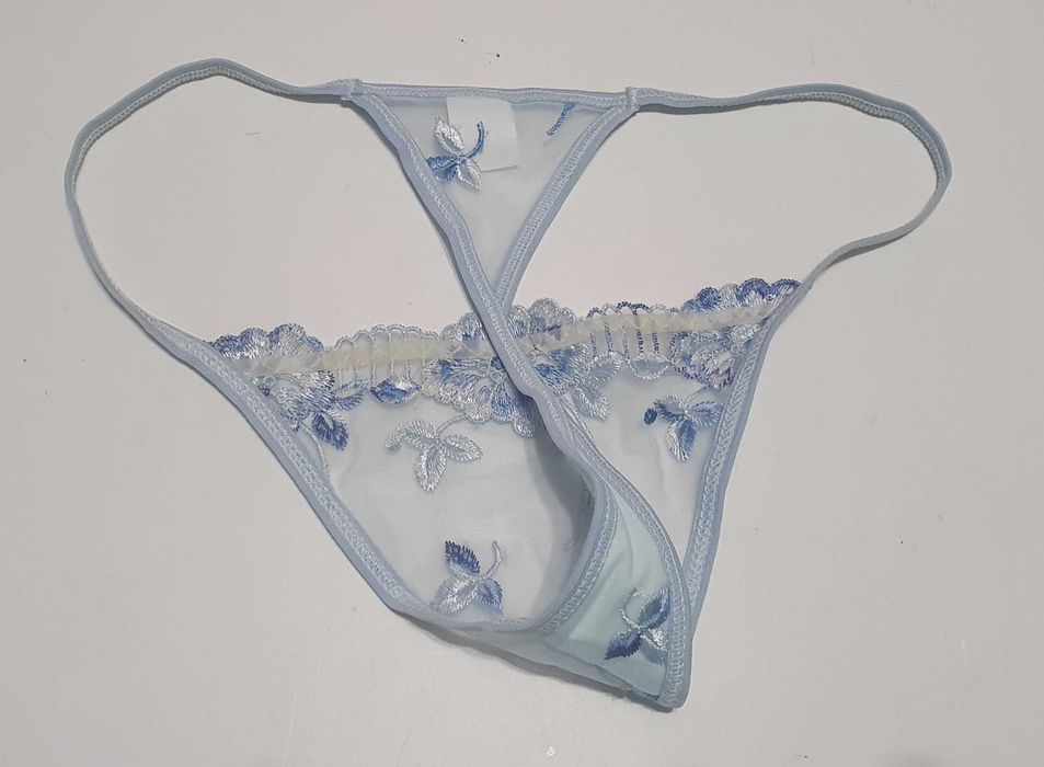 Комплект  дантелен сутиен и прашки