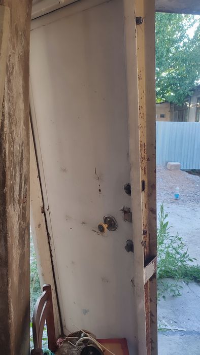 Двери железные 70*202см