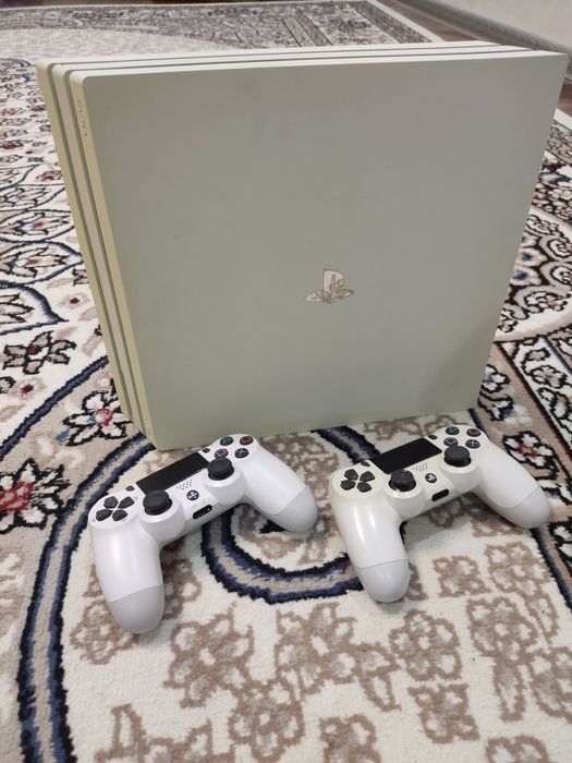 PLAYSTATION 4 pro 1tb ideal