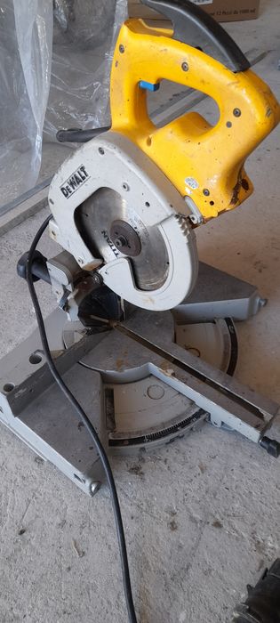 Circular oscilant Dewalt ,110v