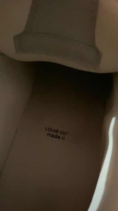 Lv skate uri gri