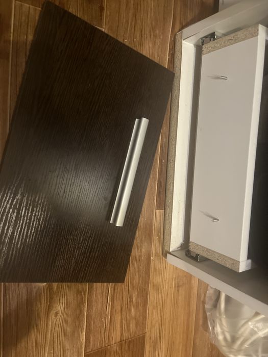 Продаю стол с ящиками доя двоих