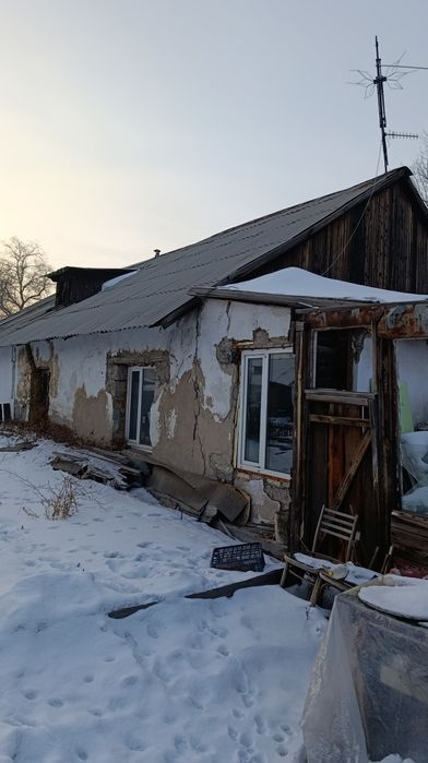 Продаётся дом в центре.