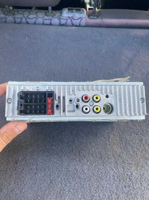 Радио/Си-ди MP3-MP5 плейър с Bluetooth