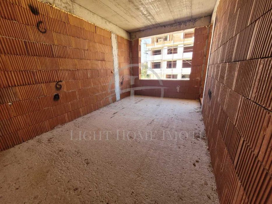 Продава се Двустаен апартамент в Пловдив, Остромила - 58 кв.м за 1430 €/кв.м - Снимка #5