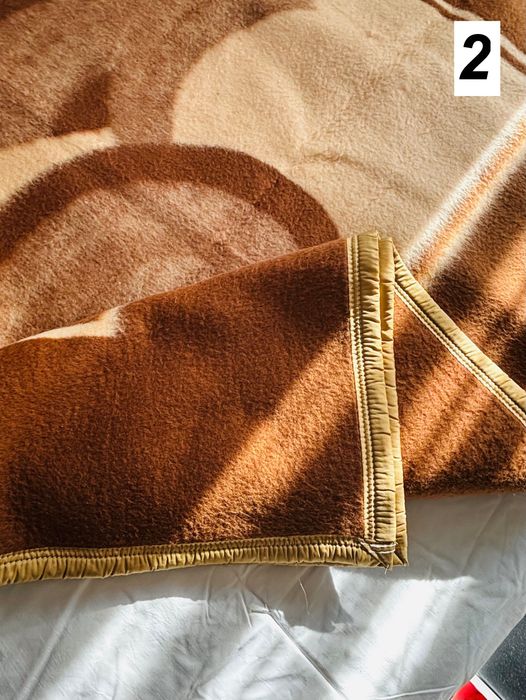 Неизползвани вълнени одеяла