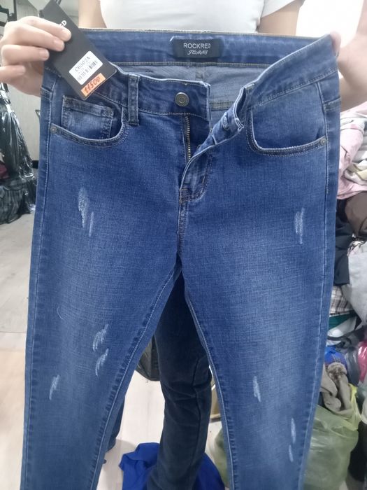 Джинсы стильные новые
