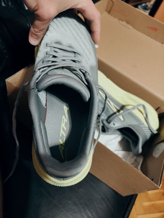 Маратонки за бягане Altra Experience Flow 42.5