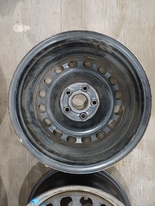 Диски R15 5x112 на Audi.