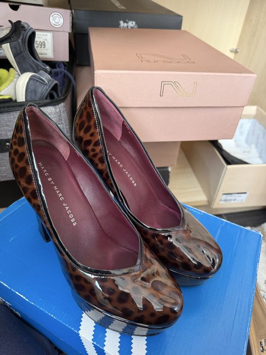 Все обуви 3000 тг