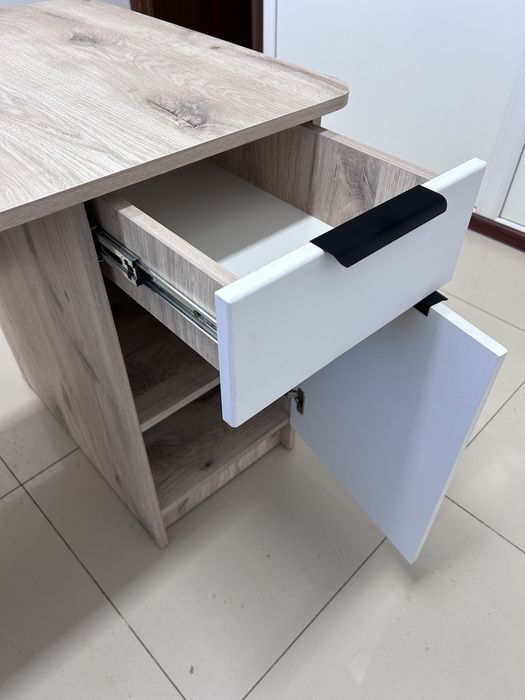 Продам офисный стол