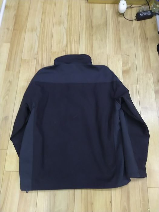 Geaca toamna anti vânt New Balance