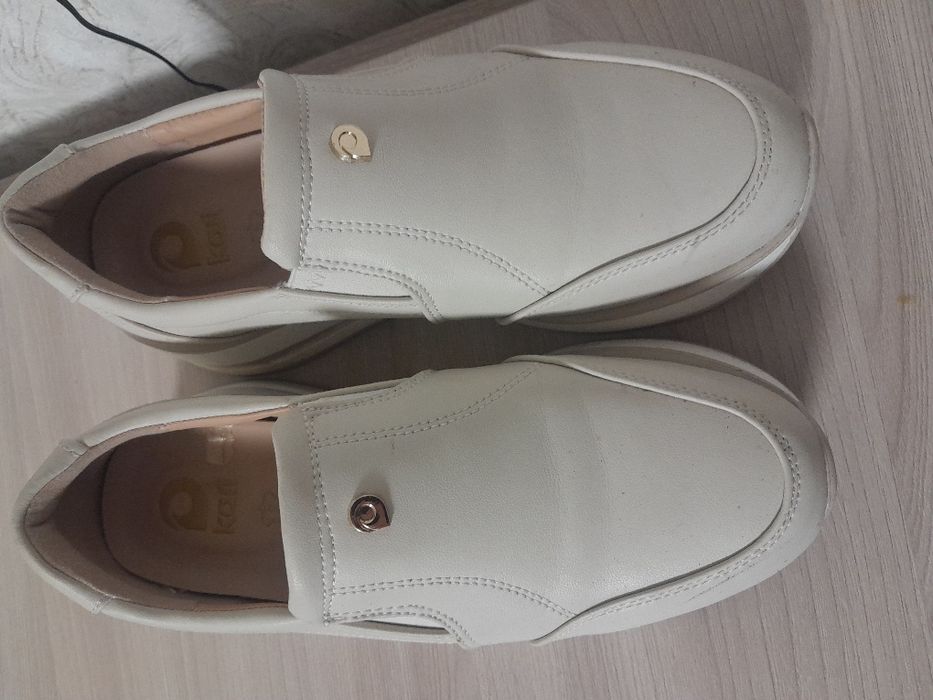 Обувь женская 37 размер