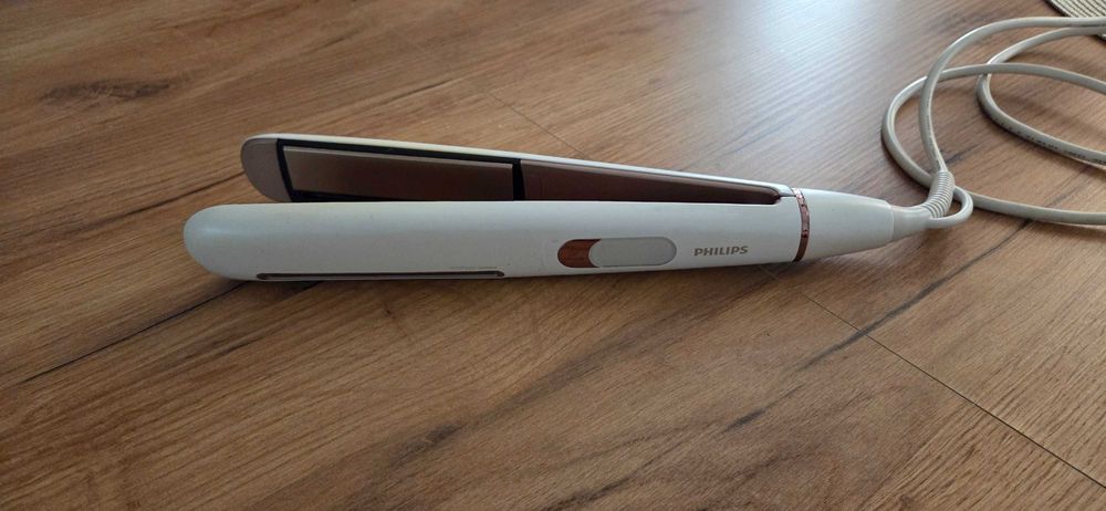 Преса за коса Philips с Керамични плочки, 230°C,