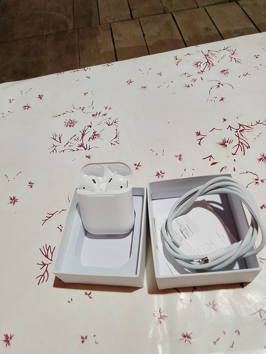 Продам наушники без проводные