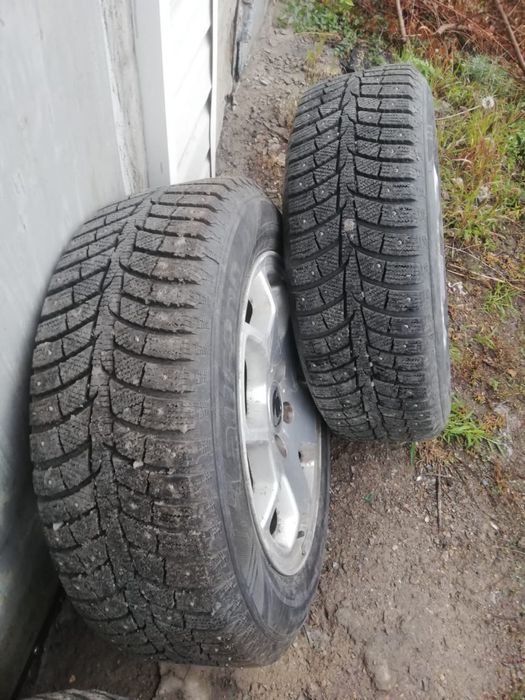 Продам зимние шины на Саньёнг