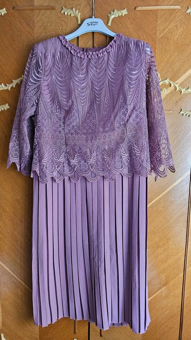 Rochie NOUĂ de ocazie, cu dantelă, mărimea 46