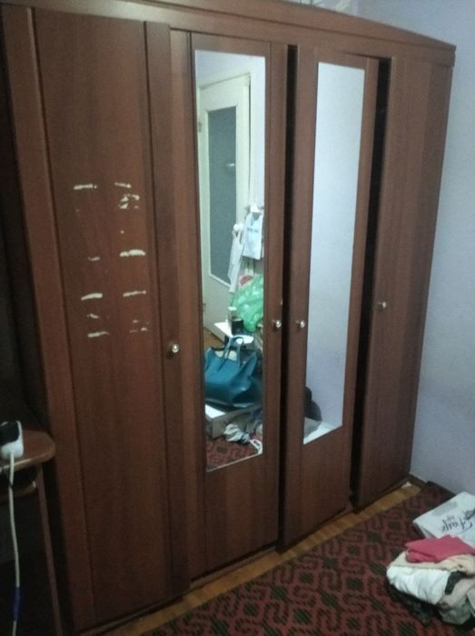 Компьютерный стол и шкаф в подарок