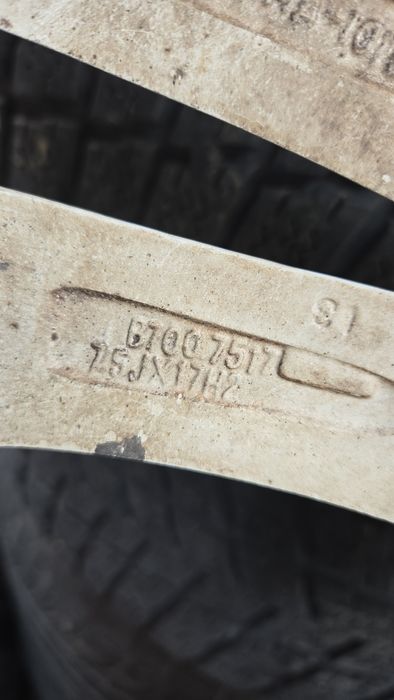 Джанти с гуми 17 цола 5 х 112