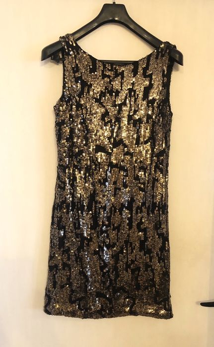 Невероятна рокля М размер