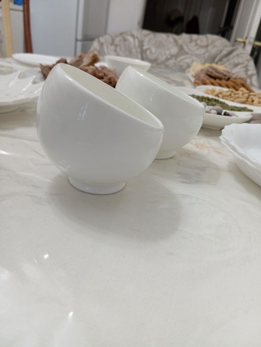 Набор посуды для сервировки стола