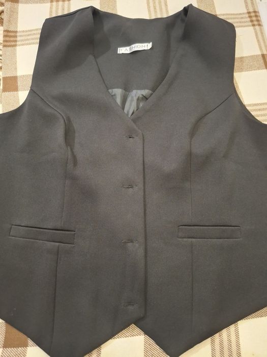 Продам жилет классический