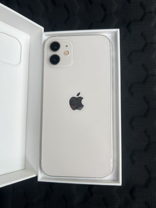 Айфон 12 срочно продам, состояние идеальное