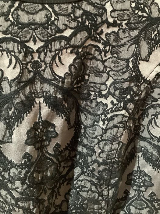 Рокля в сиво и черно