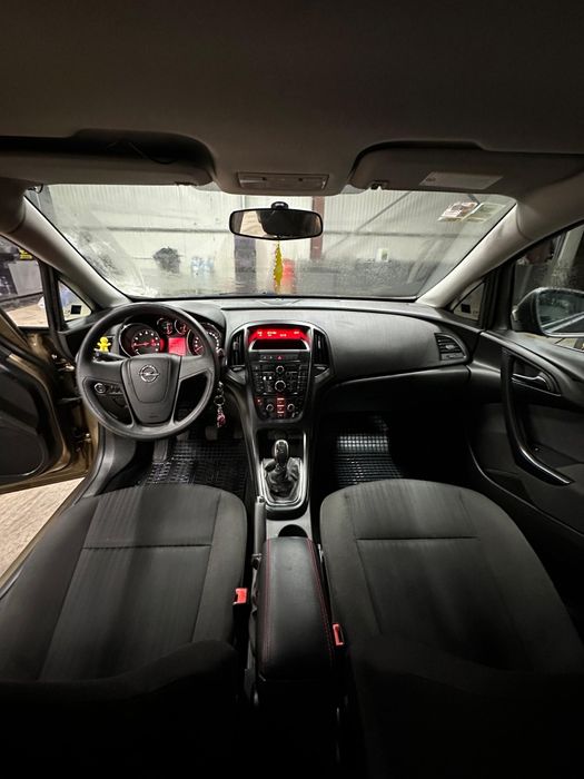 Opel astra J 2013 ,1.4 benzina