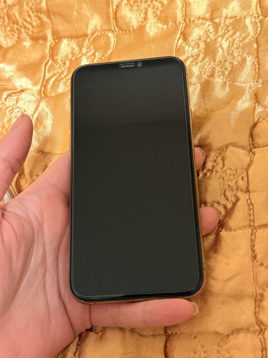 Iphone 11 Pro telefon mobil cu husa de protectie